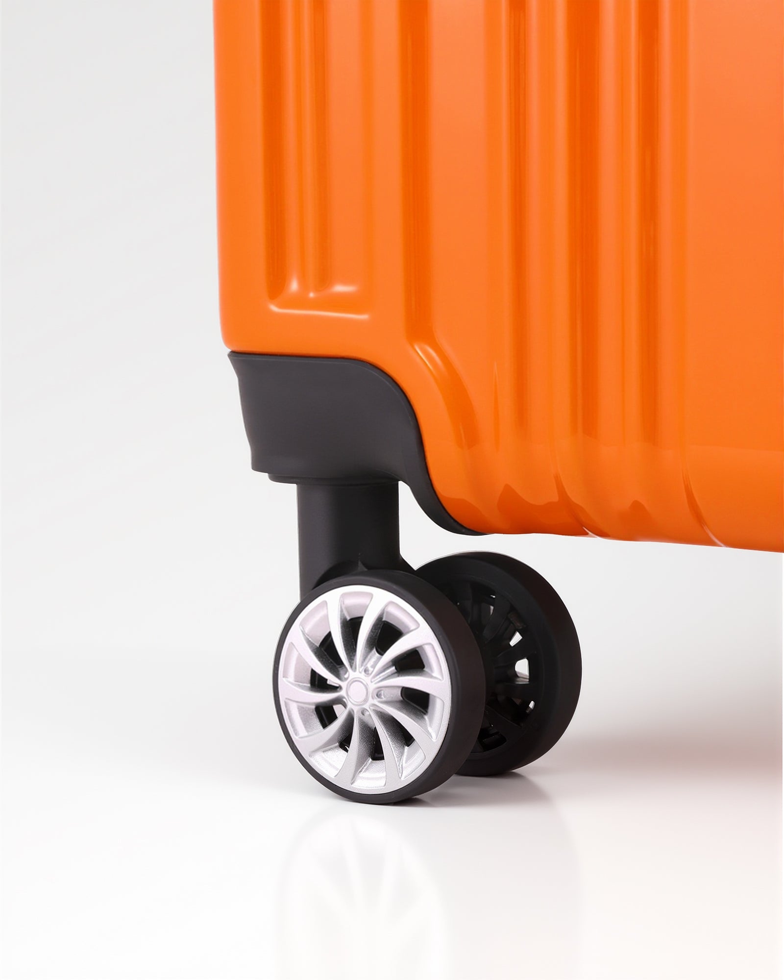 Heritage Expandable Carry-On Luggage