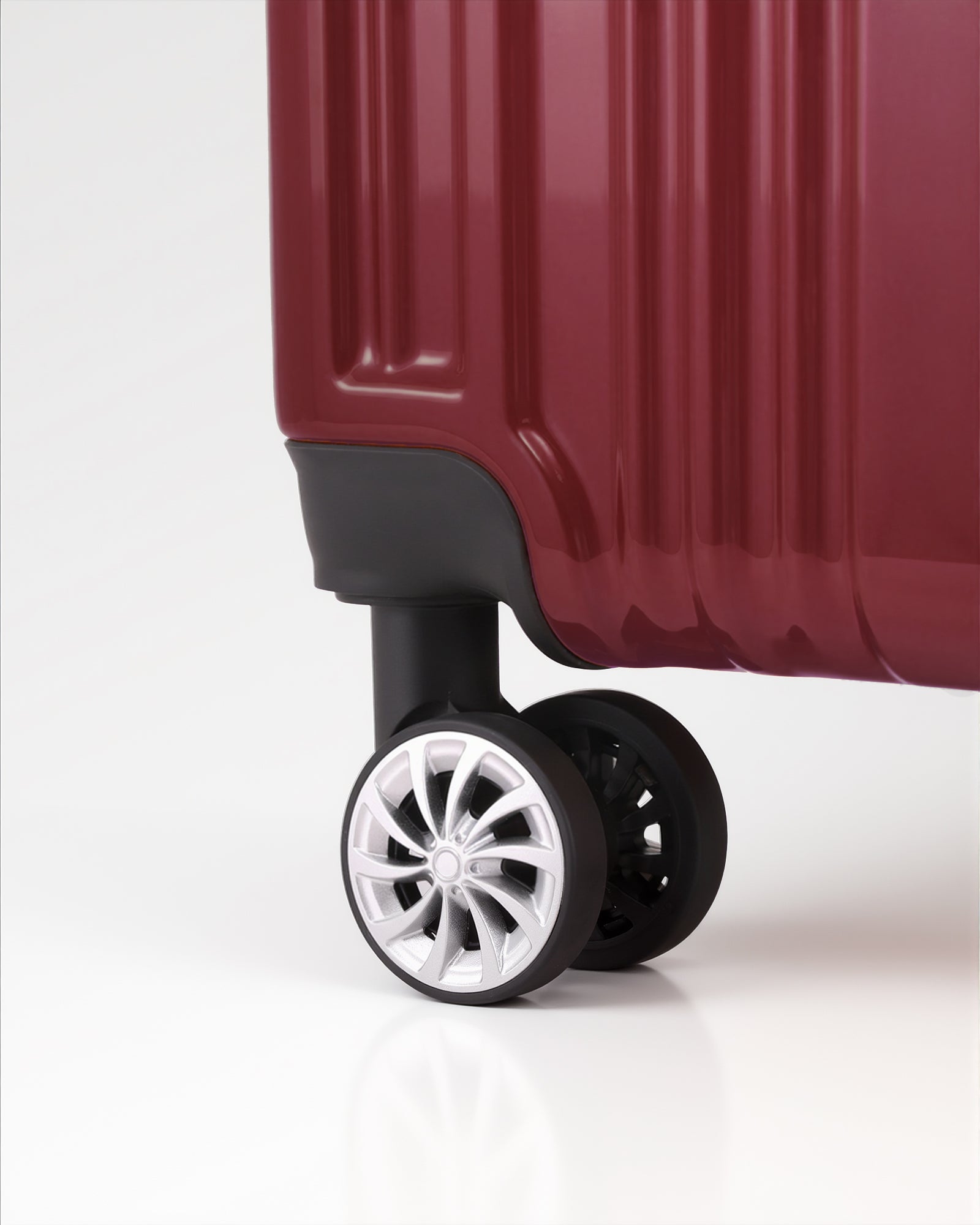 Heritage Expandable Carry-On Luggage