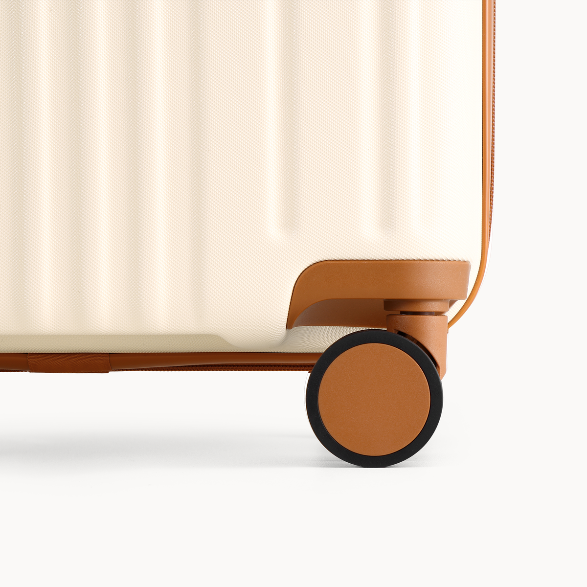 The Classic Medium Checked Ivory & Tan